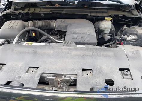 2018 Ram 1500 Express 4X4 6'4 Box z USA, uszkodzony, nr VIN 1C6RR7FG3JS173051